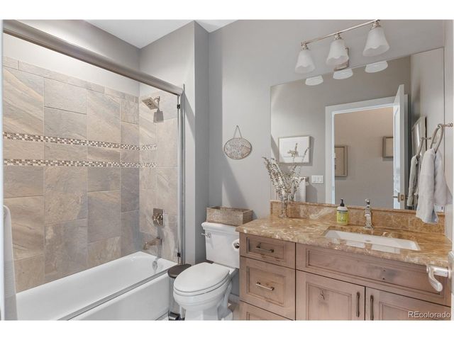 2880 Curtis St, Denver, CO 80205