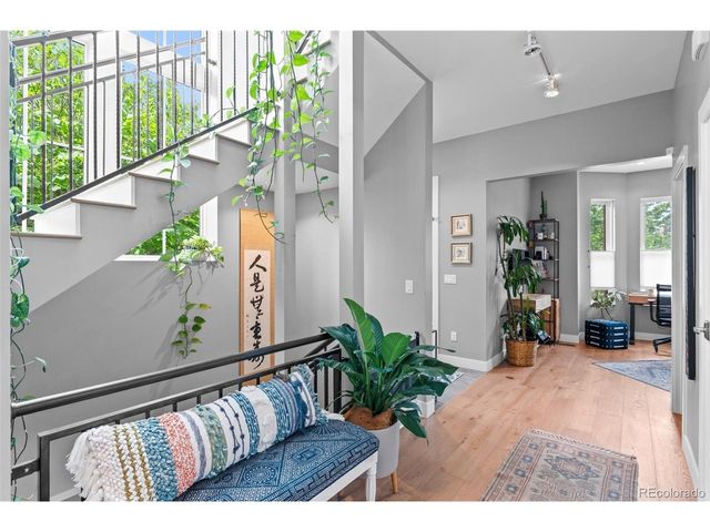 2880 Curtis St, Denver, CO 80205