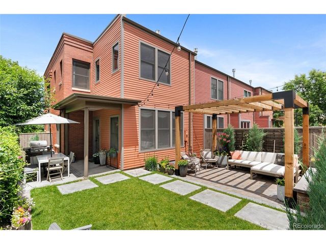 2880 Curtis St, Denver, CO 80205