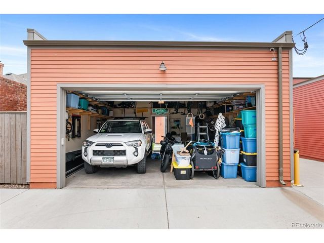 2880 Curtis St, Denver, CO 80205