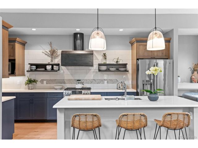 2880 Curtis St, Denver, CO 80205