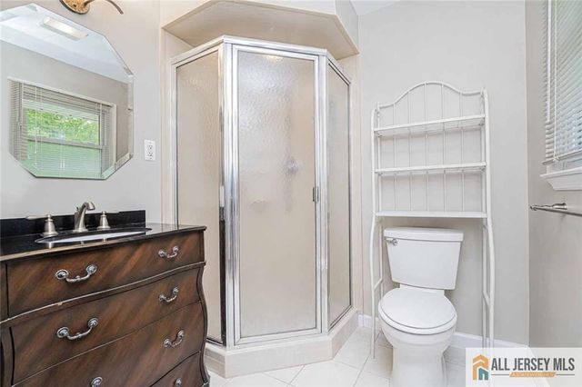 27 Woodmere Road, North Brunswick, NJ 08902