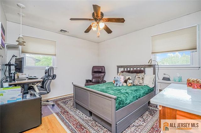 27 Woodmere Road, North Brunswick, NJ 08902