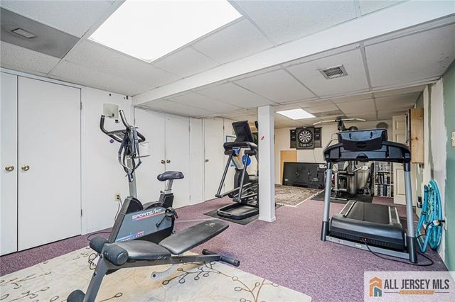27 Woodmere Road, North Brunswick, NJ 08902