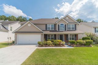 4523 Grove Lake Street, Loganville, GA 30052