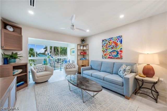 1021 3rd ST S 310, Naples, FL 34102