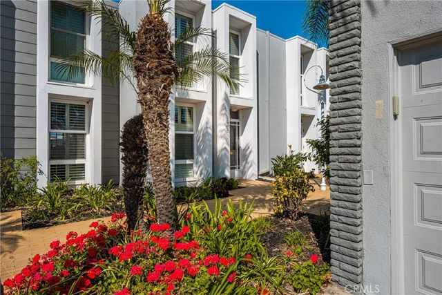 3965 Aladdin Drive, Huntington Beach, CA 92649