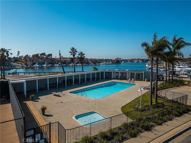 3965 Aladdin Drive, Huntington Beach, CA 92649