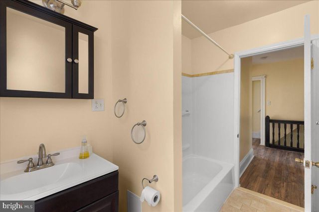 919 CARTERET AVE, Trenton, NJ 08618