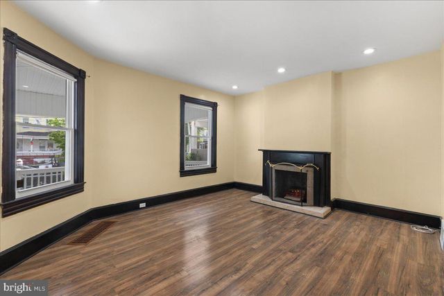 919 CARTERET AVE, Trenton, NJ 08618