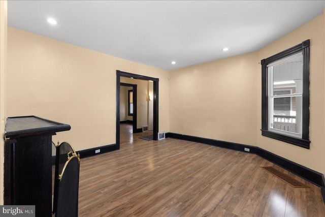 919 CARTERET AVE, Trenton, NJ 08618