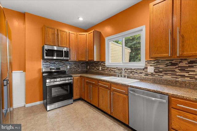 919 CARTERET AVE, Trenton, NJ 08618