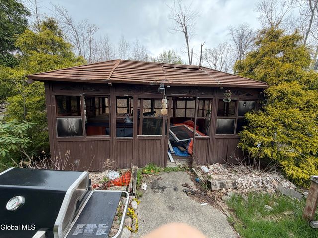 120 Krumkill Road, Albany, NY 12208