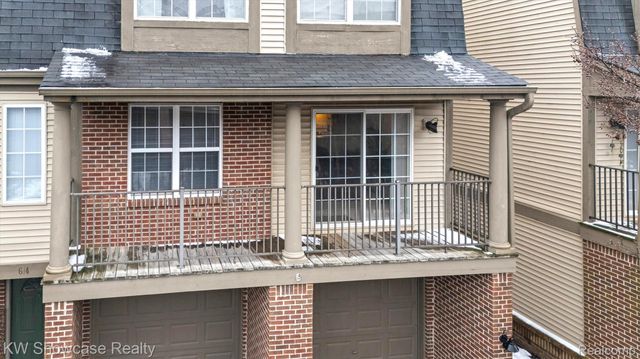 614 Napa Valley Drive 11, Milford Charter Township, MI 48381