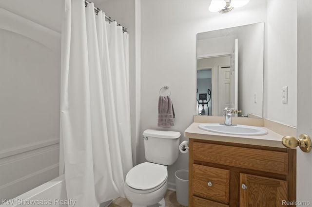 614 Napa Valley Drive 11, Milford Charter Township, MI 48381