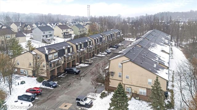 614 Napa Valley Drive 11, Milford Charter Township, MI 48381