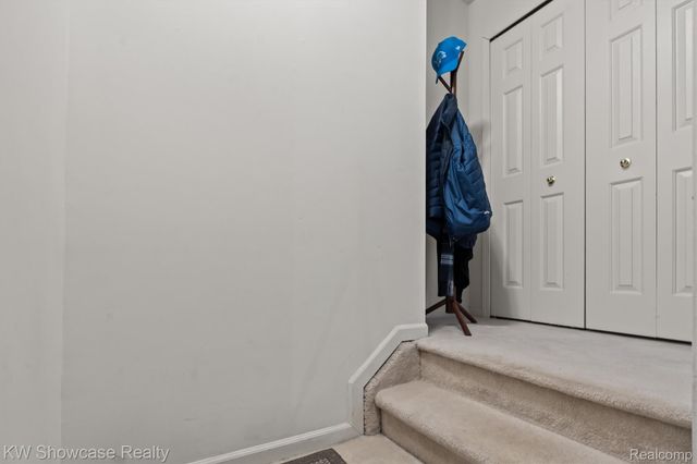 614 Napa Valley Drive 11, Milford Charter Township, MI 48381