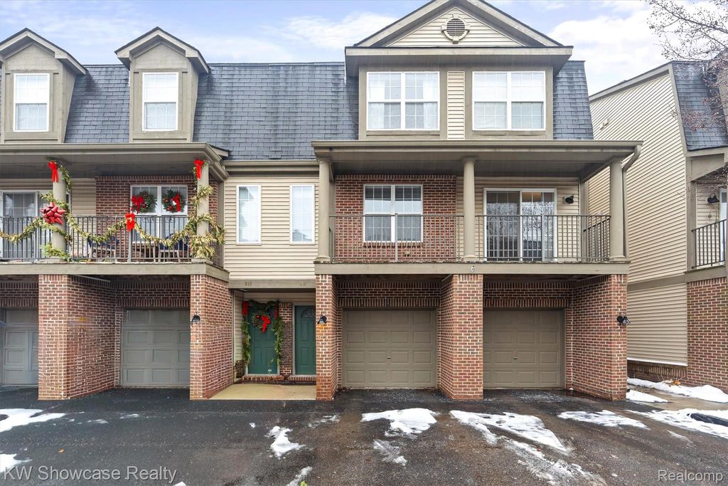 614 Napa Valley Drive 11, Milford Charter Township, MI 48381