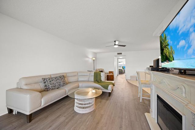 14604 Canalview Drive B, Delray Beach, FL 33484