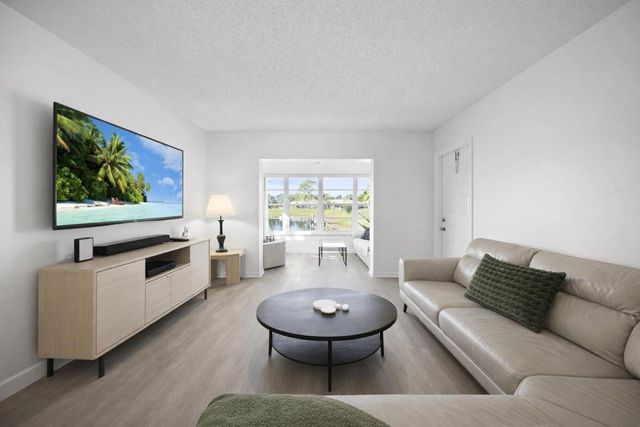 14604 Canalview Drive B, Delray Beach, FL 33484
