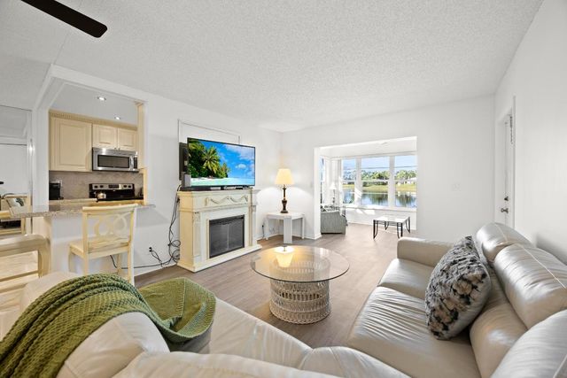 14604 Canalview Drive B, Delray Beach, FL 33484