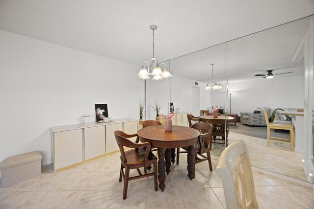 14604 Canalview Drive B, Delray Beach, FL 33484