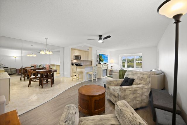 14604 Canalview Drive B, Delray Beach, FL 33484
