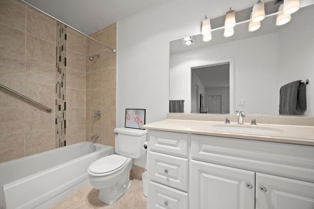 14604 Canalview Drive B, Delray Beach, FL 33484