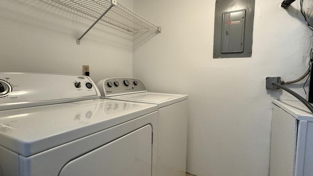 539 Shady Pine Way B1, Greenacres, FL 33415