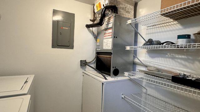 539 Shady Pine Way B1, Greenacres, FL 33415