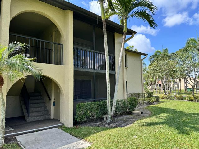 539 Shady Pine Way B1, Greenacres, FL 33415