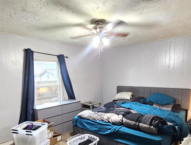 1106 S Airhart Drive, Baytown, TX 77520