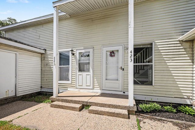 423 Pine Place Street Se, City Of Kentwood, MI 49548