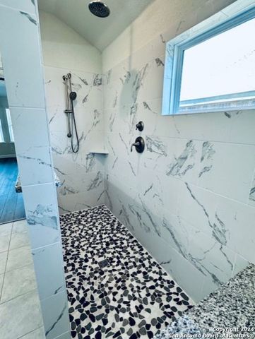 7639 COTTONWOOD RDG, Boerne, TX 78015