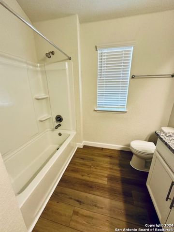 7639 COTTONWOOD RDG, Boerne, TX 78015