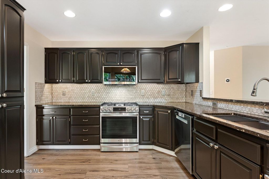 2842 N Stone Pines CT, Coeur d'Alene, ID 83815 photo 3