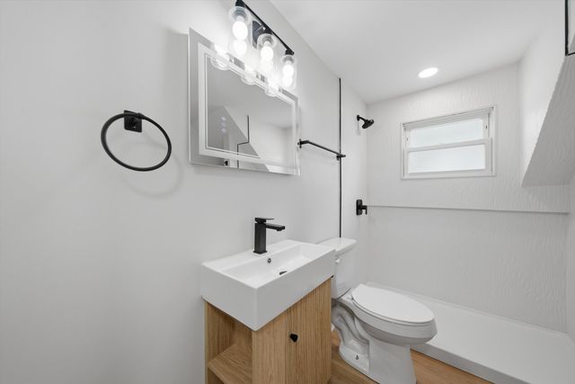 12220 S Normal Avenue, Chicago, IL 60628