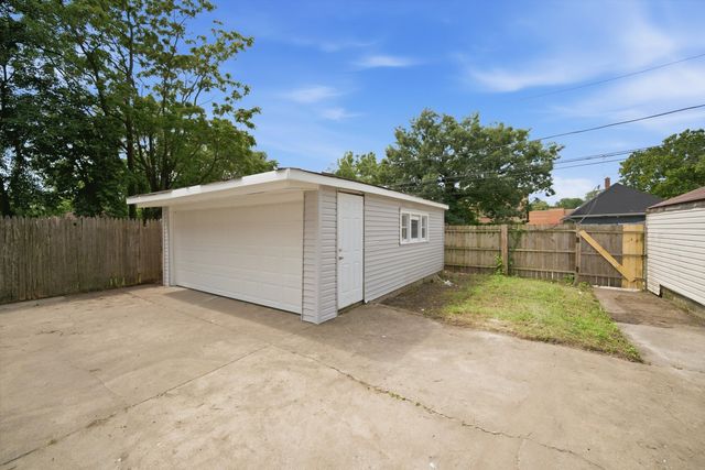 12220 S Normal Avenue, Chicago, IL 60628