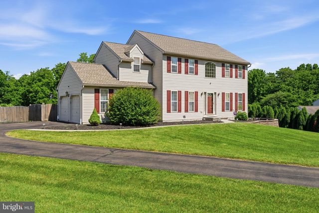 101 WHITE DOE DR, Lincoln University, PA 19352