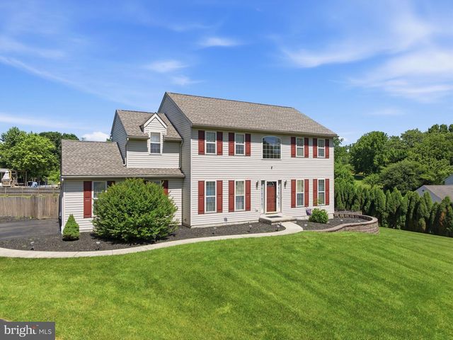 101 WHITE DOE DR, Lincoln University, PA 19352