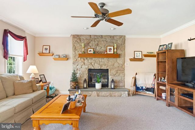 101 WHITE DOE DR, Lincoln University, PA 19352