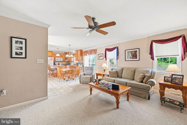 101 WHITE DOE DR, Lincoln University, PA 19352