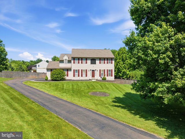 101 WHITE DOE DR, Lincoln University, PA 19352
