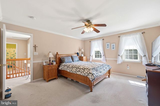 101 WHITE DOE DR, Lincoln University, PA 19352