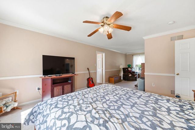 101 WHITE DOE DR, Lincoln University, PA 19352