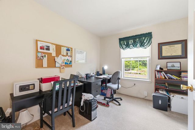 101 WHITE DOE DR, Lincoln University, PA 19352