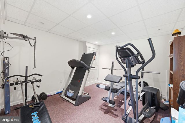 101 WHITE DOE DR, Lincoln University, PA 19352