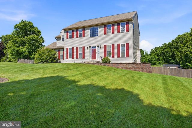 101 WHITE DOE DR, Lincoln University, PA 19352