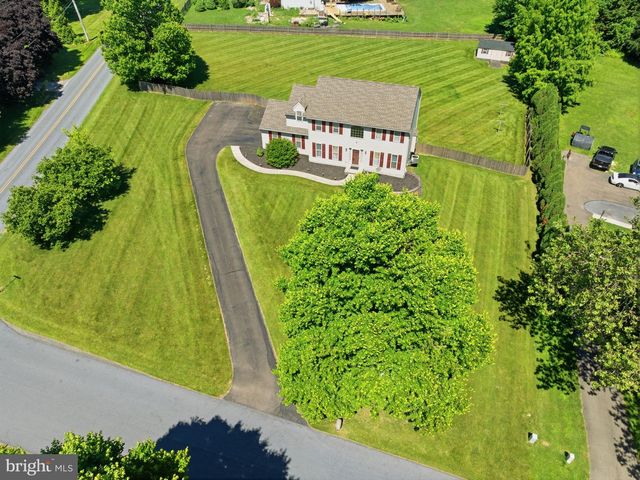 101 WHITE DOE DR, Lincoln University, PA 19352