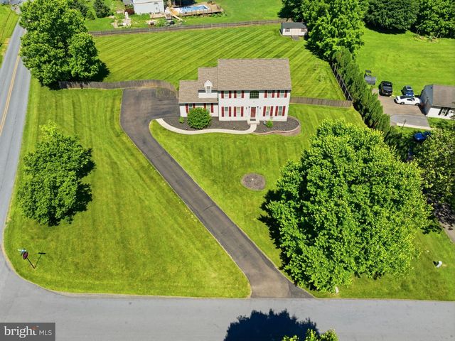 101 WHITE DOE DR, Lincoln University, PA 19352